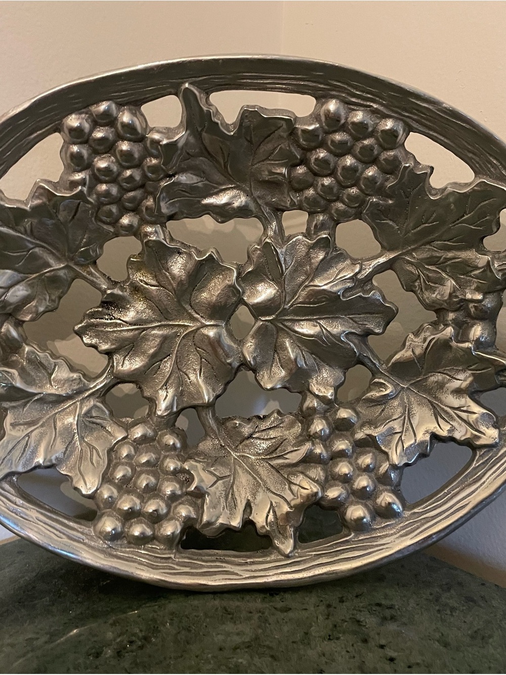 Wilton Grape Leaf Bread Bowl